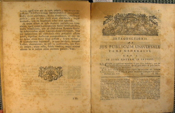 Justi Henningii Boehmeri ... Introductio in jus publicum universale ex genuinis juris naturae principiis deductum, et in usum juris publici particularis…