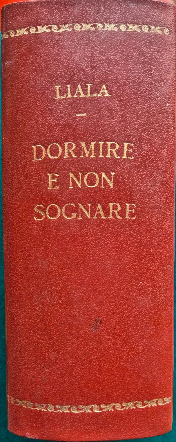 Dormire e non sognare - Lalla che torna - Il velo sulla fronte