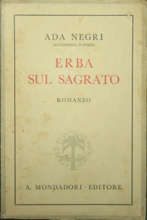 Erba sul sagrato
