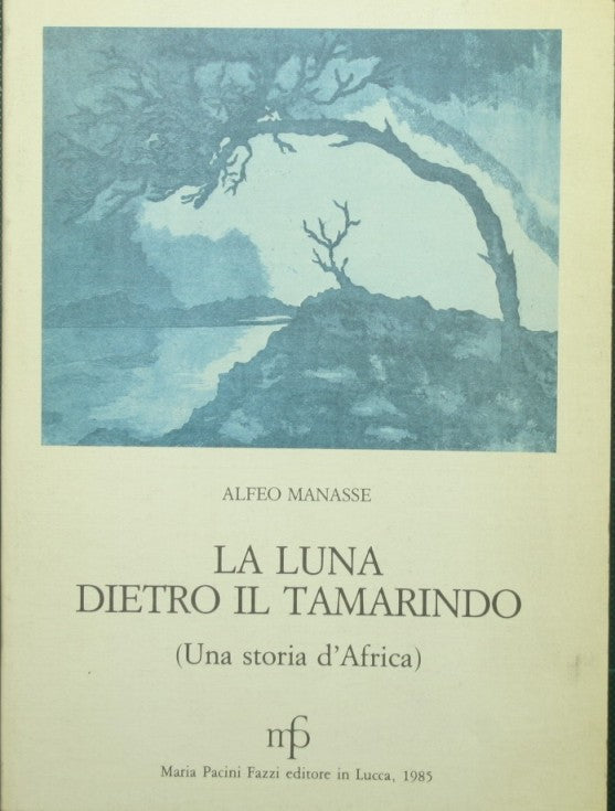 La luna detrás del tamarindo.